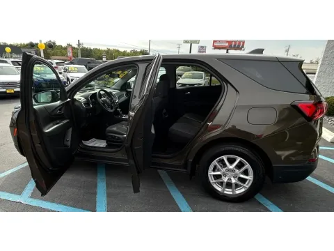 Another view of 2023 CHEVROLET EQUINOX LT for sale in Merrillville, IN at NWI Auto Luxury Merrillville