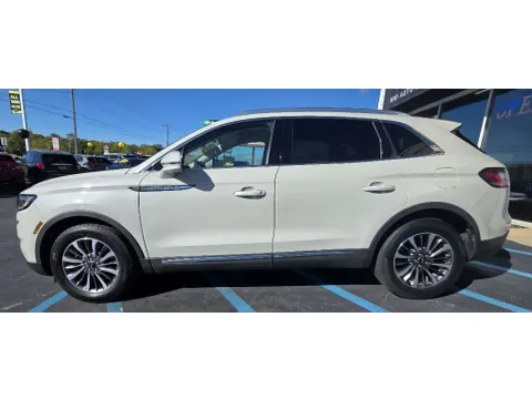 More photos of 2022 LINCOLN NAUTILUS STANDARD at NWI Auto Luxury Merrillville, IN