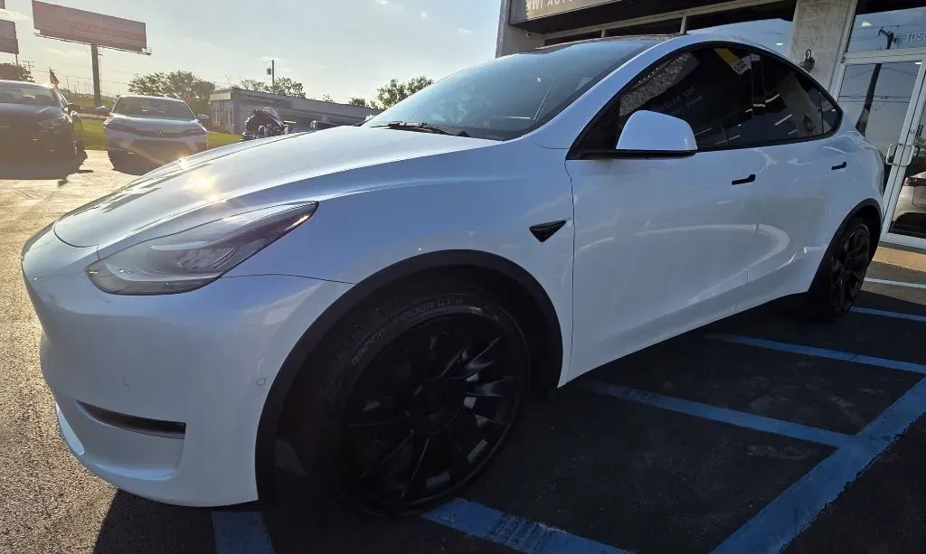 2021 TESLA MODEL Y LONG RANGE for sale in Merrillville, IN