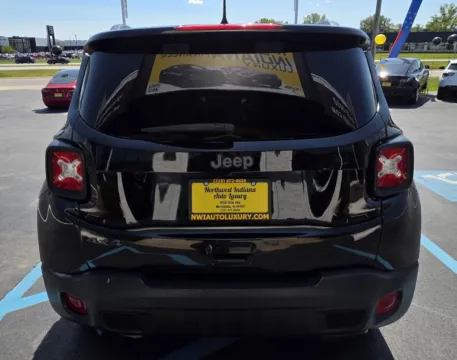 More photos of 2021 JEEP RENEGADE LATITUDE at NWI Auto Luxury Merrillville, IN