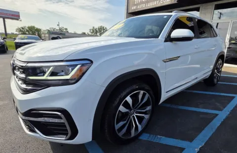Photos of 2020 VOLKSWAGEN ATLAS CROSS SPO V6 SEL R-LINE 4MOTION for sale in Merrillville, IN at NWI Auto Luxury Merrillville