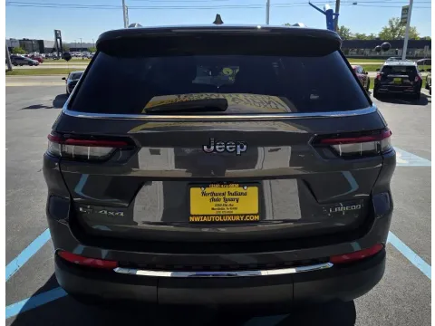 More photos of 2022 JEEP GRAND CHEROKEE LAREDO at NWI Auto Luxury Merrillville, IN