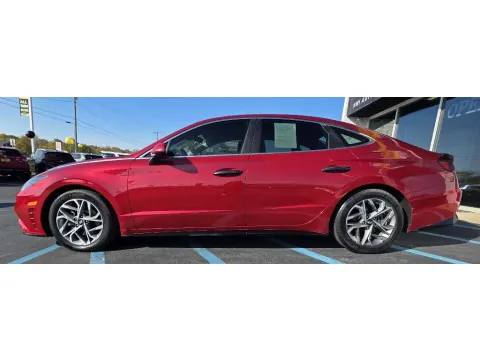 More photos of 2021 HYUNDAI SONATA SEL at NWI Auto Luxury Merrillville, IN