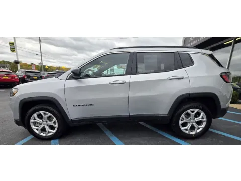 Another view of 2024 JEEP COMPASS LATITUDE for sale in Merrillville, IN at NWI Auto Luxury Merrillville
