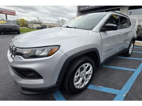 More photos of 2024 JEEP COMPASS LATITUDE at NWI Auto Luxury Merrillville, IN