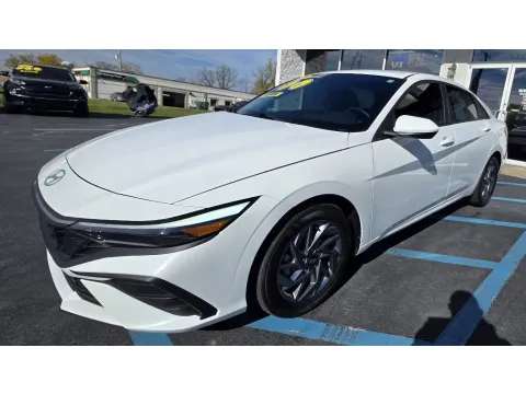 More photos of 2024 HYUNDAI ELANTRA HYBRID BLUE at NWI Auto Luxury Merrillville, IN