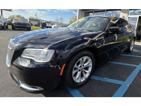More photos of 2019 CHRYSLER 300 TOURING at NWI Auto Luxury Merrillville, IN
