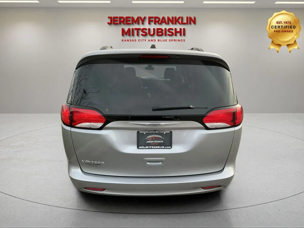 2021 Chrysler Voyager LXI for sale in Kansas City, MO