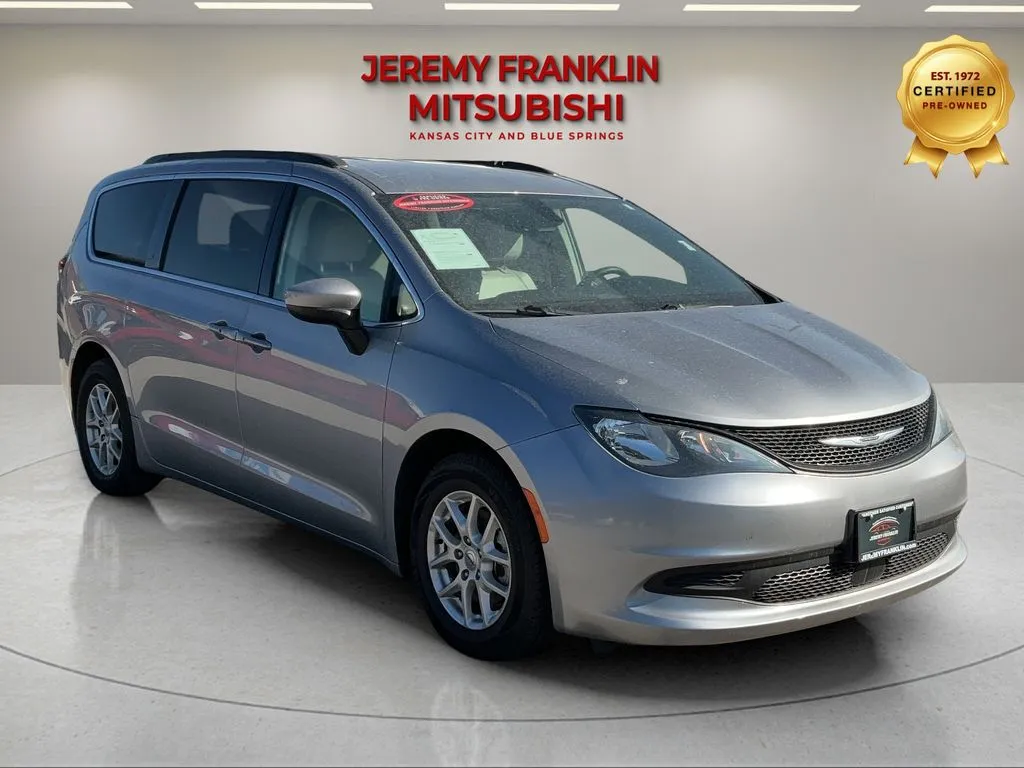 2021 Chrysler Voyager LXI