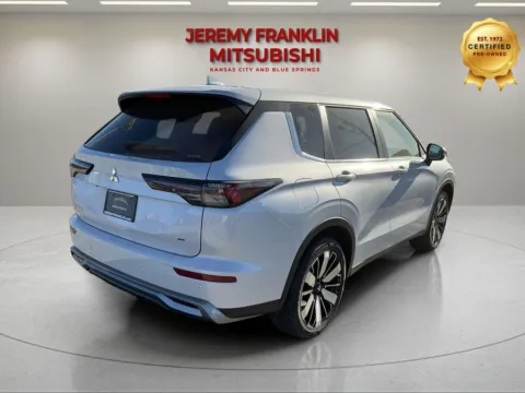 Another view of 2026 Mitsubishi Outlander SE for sale in Kansas City, MO at Jeremy Franklin Mitsubishi