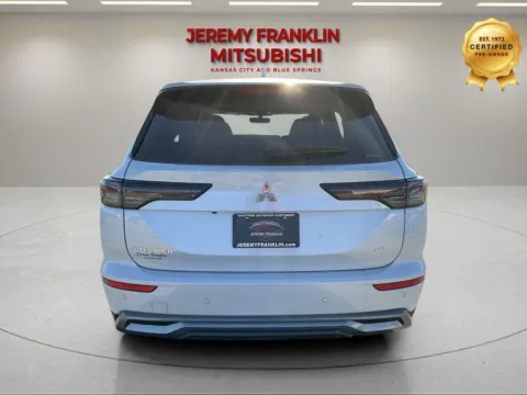 More photos of 2026 Mitsubishi Outlander SE at Jeremy Franklin Mitsubishi, MO