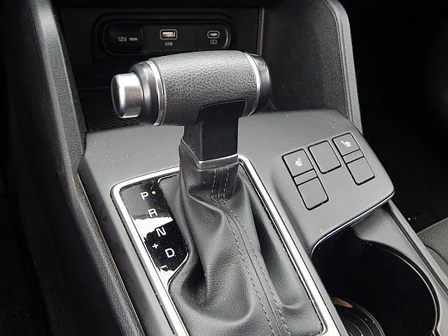 2024 Kia Sportage LX's photo