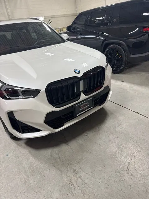 2025 BMW X1 xDrive28i's photo