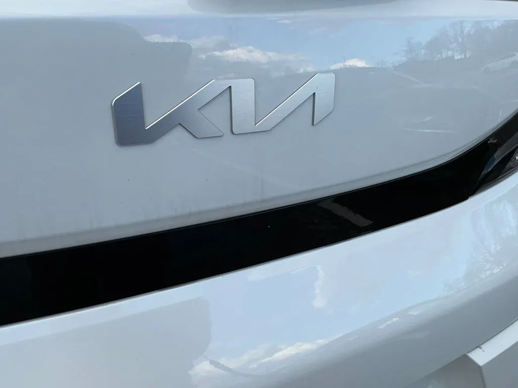 2025 Kia Soul LX - Photo 10