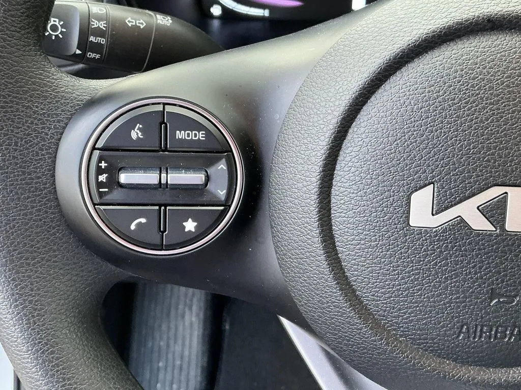 2025 Kia Soul LX - Photo 27