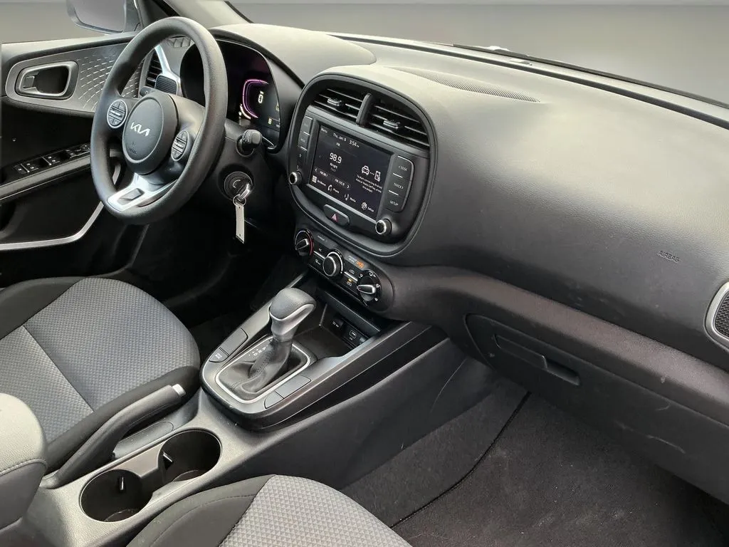 2025 Kia Soul LX - Photo 21