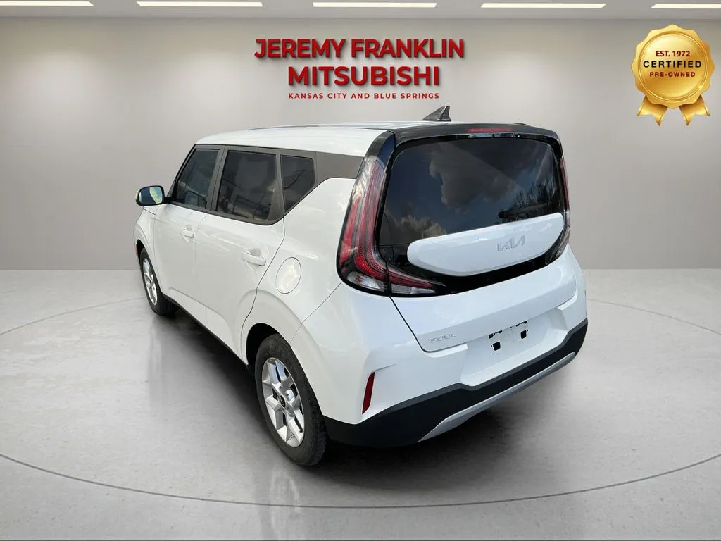2025 Kia Soul LX - Photo 6