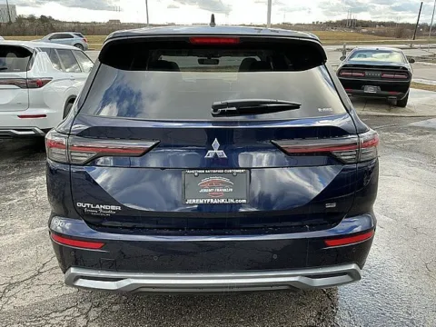 More photos of 2026 Mitsubishi Outlander SE at Jeremy Franklin Mitsubishi, MO