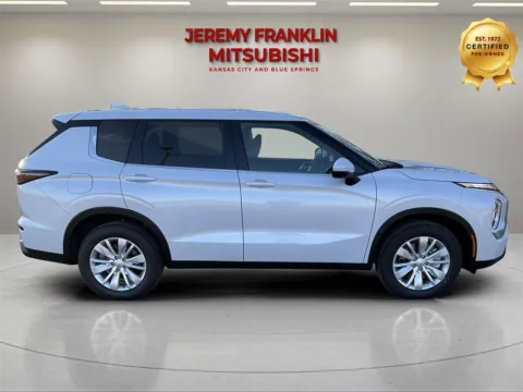 Photos of 2026 Mitsubishi Outlander ES for sale in Kansas City, MO at Jeremy Franklin Mitsubishi