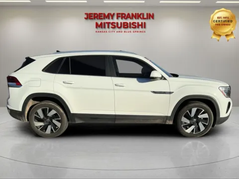 More photos of 2024 Volkswagen Atlas Cross Sport 2.0T SE w/Technology at Jeremy Franklin Mitsubishi, MO