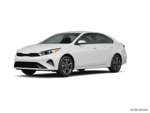 White 2024 Kia Forte LXS for sale in Kansas City, MO