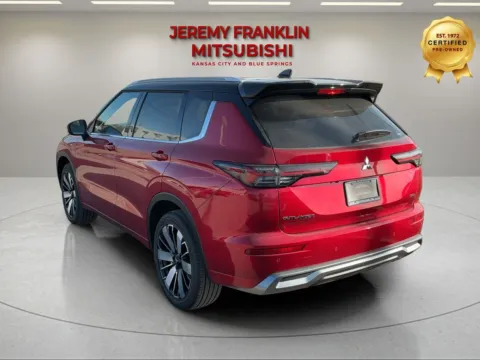 More photos of 2026 Mitsubishi Outlander SEL at Jeremy Franklin Mitsubishi, MO