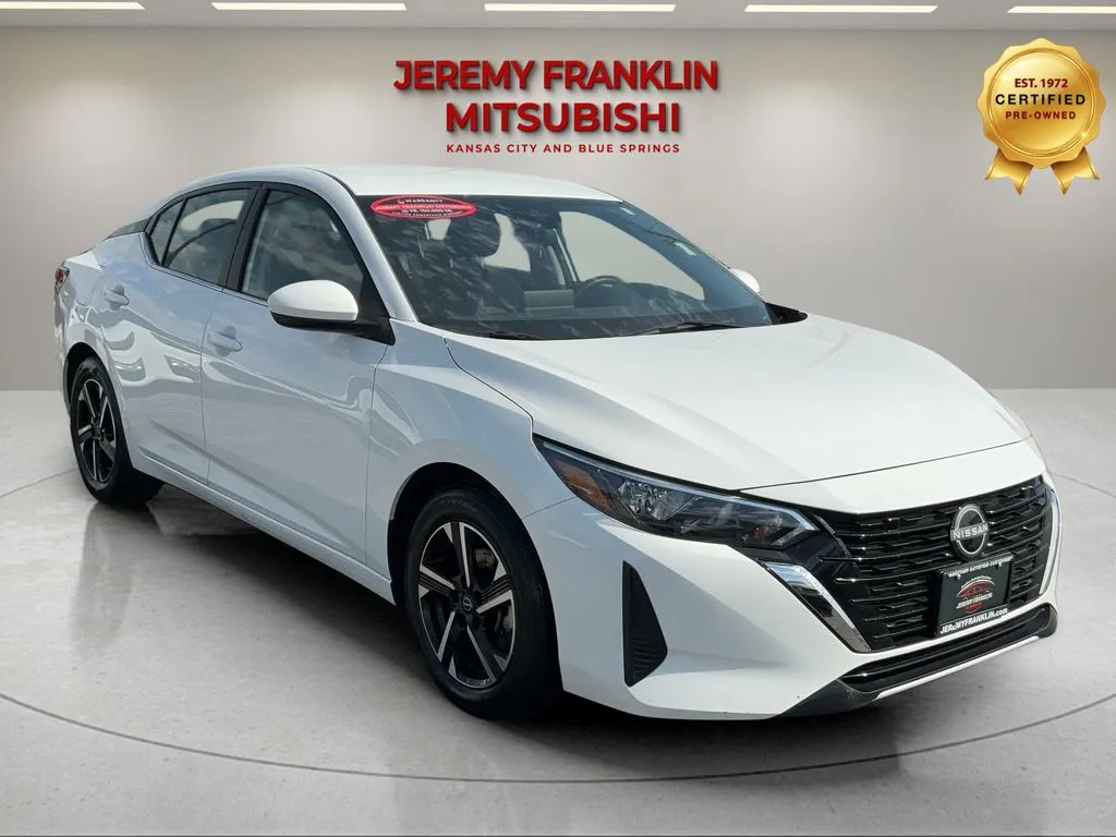 Used 2025 Nissan Sentra SV with VIN 3N1AB8CV0SY288022 for sale in Kansas City