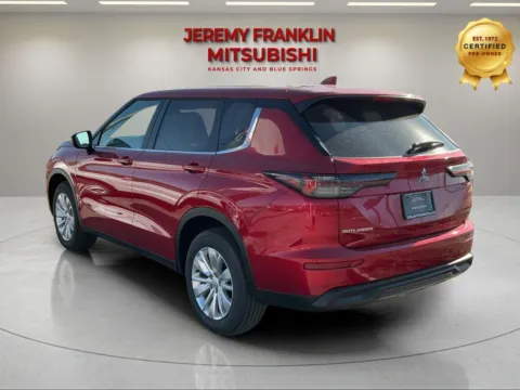 More photos of 2026 Mitsubishi Outlander ES at Jeremy Franklin Mitsubishi, MO