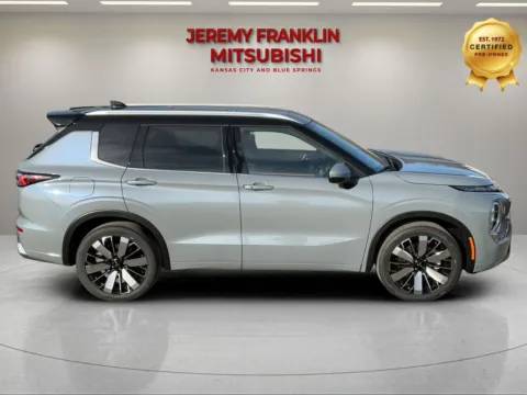 Photos of 2026 Mitsubishi Outlander SEL for sale in Kansas City, MO at Jeremy Franklin Mitsubishi