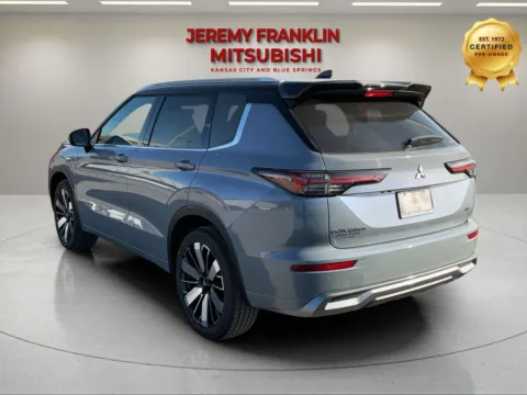 More photos of 2026 Mitsubishi Outlander SEL at Jeremy Franklin Mitsubishi, MO
