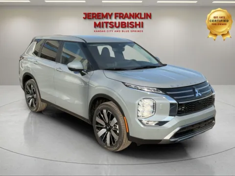 Gray 2026 Mitsubishi Outlander SE for sale in Kansas City, MO