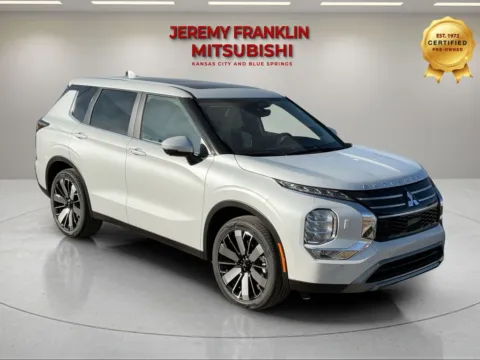 White 2026 Mitsubishi Outlander SE for sale in Kansas City, MO