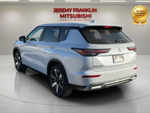 More photos of 2026 Mitsubishi Outlander SE at Jeremy Franklin Mitsubishi, MO