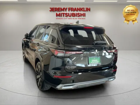 More photos of 2026 Mitsubishi Outlander SE at Jeremy Franklin Mitsubishi, MO