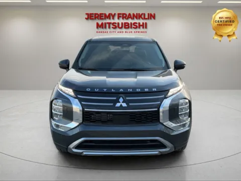 More photos of 2026 Mitsubishi Outlander SE at Jeremy Franklin Mitsubishi, MO
