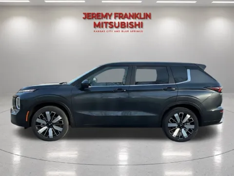 Another view of 2026 Mitsubishi Outlander SE for sale in Kansas City, MO at Jeremy Franklin Mitsubishi