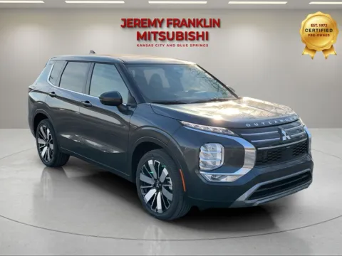 Gray 2026 Mitsubishi Outlander SE for sale in Kansas City, MO
