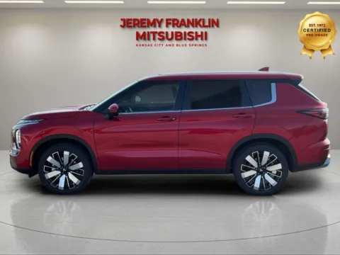 More photos of 2026 Mitsubishi Outlander SE at Jeremy Franklin Mitsubishi, MO