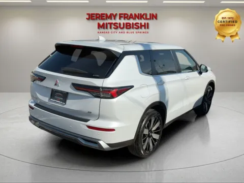 Another view of 2026 Mitsubishi Outlander SE for sale in Kansas City, MO at Jeremy Franklin Mitsubishi