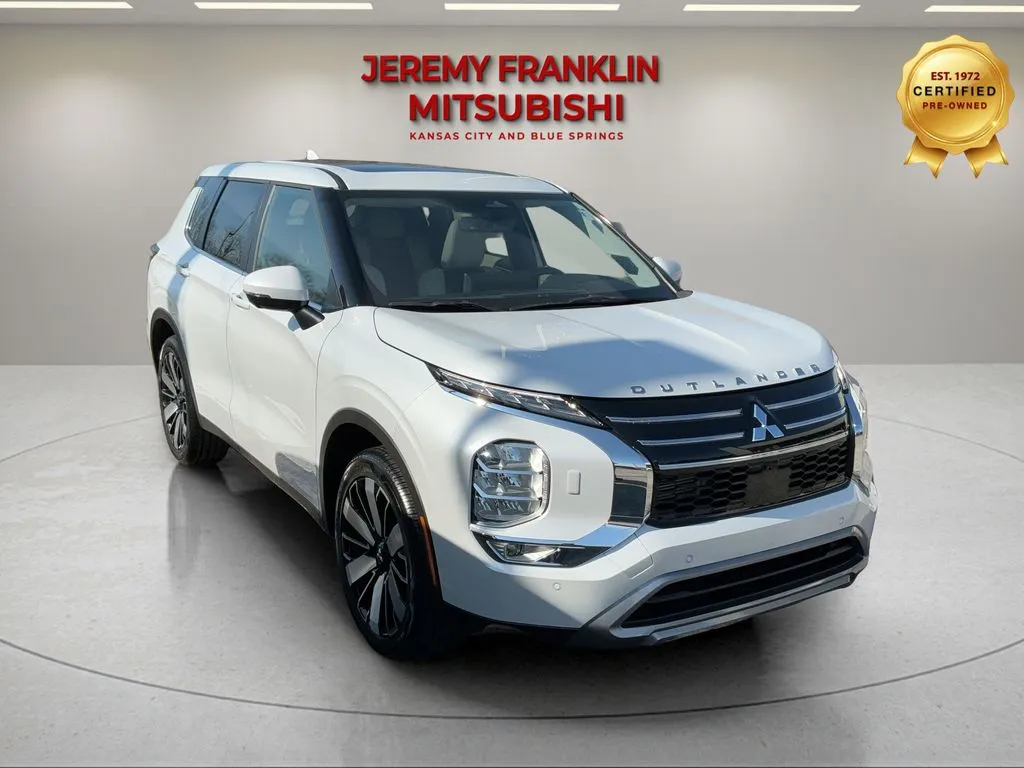 2026 Mitsubishi Outlander SE