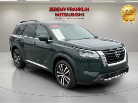 Black 2023 Nissan Pathfinder Platinum for sale in Kansas City, MO