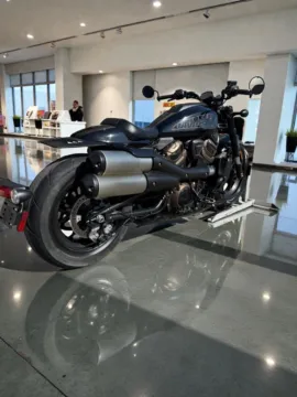 More photos of 2021 Harley-Davidson Sportster S at Jeremy Franklin Mitsubishi, MO