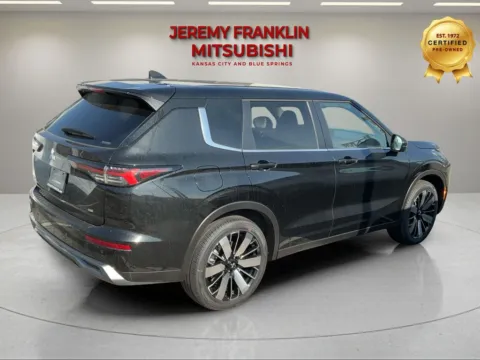 Photos of 2026 Mitsubishi Outlander SE for sale in Kansas City, MO at Jeremy Franklin Mitsubishi