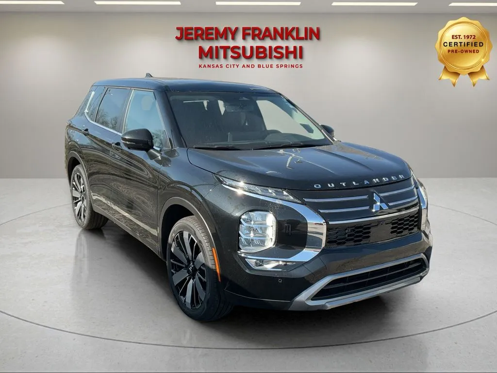 2026 Mitsubishi Outlander SE for sale in Kansas City, MO at Jeremy