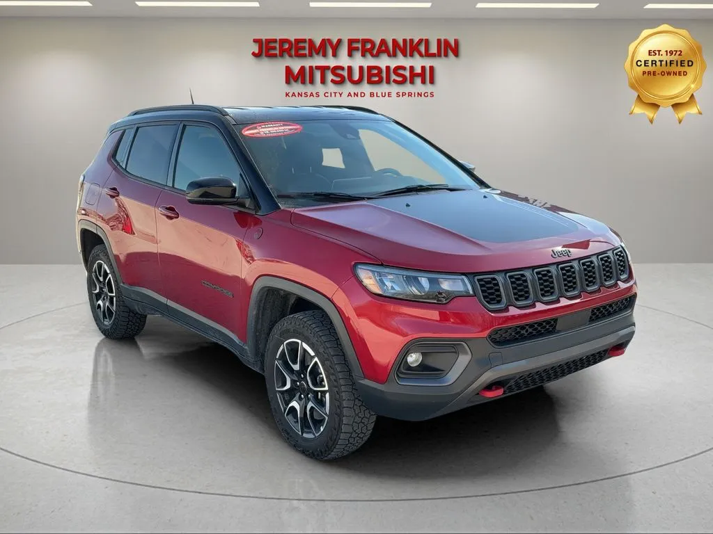 Used 2025 Jeep Compass Trailhawk with VIN 3C4NJDDN6ST532522 for sale in Kansas City