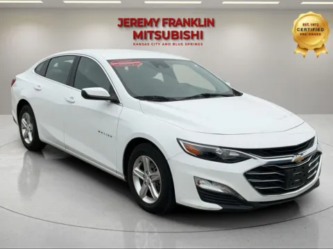 White 2023 Chevrolet Malibu LT for sale in Kansas City, MO