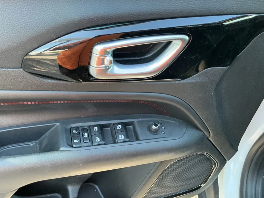 2025 Jeep Compass Trailhawk - Photo 12