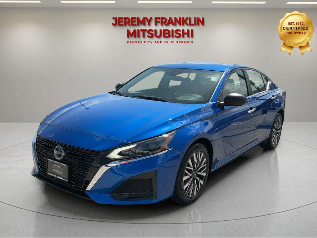 2025 Nissan Altima SV - Photo 8