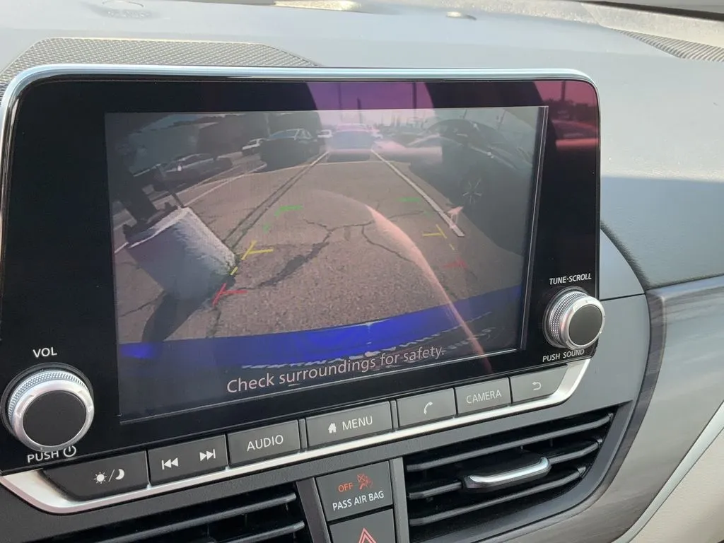 2025 Nissan Altima SV - Photo 25