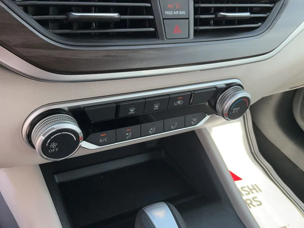 2025 Nissan Altima SV - Photo 23